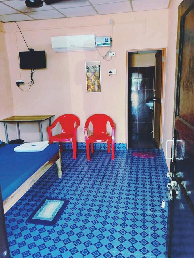 Hotel Blue Bird Residency Lakshmanpur Zimmer foto